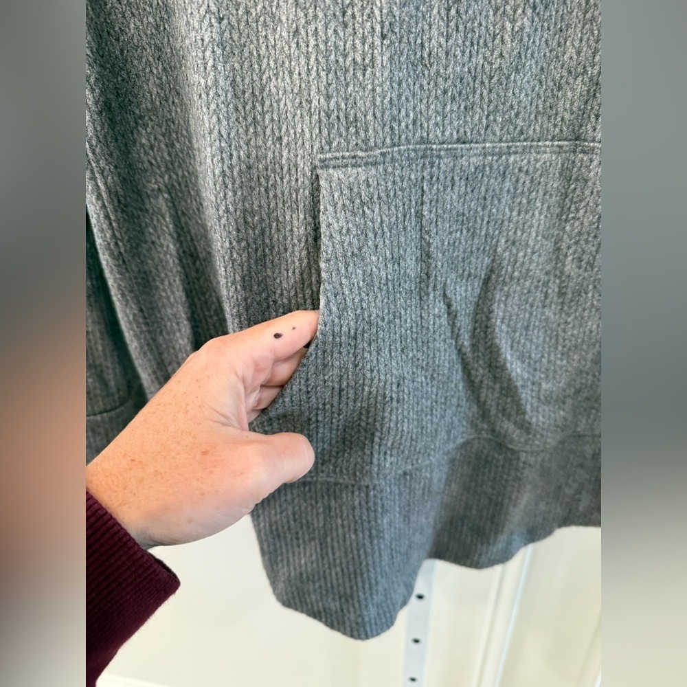 NEW Bobi Funnel Neck Raglan With Pocket Sweater - Picture 7 of 10
